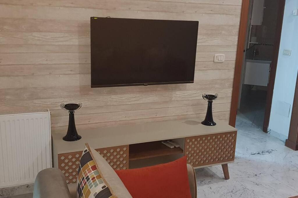 Cosy And Charming Close To Tunisia Mall Lac2 Tunis