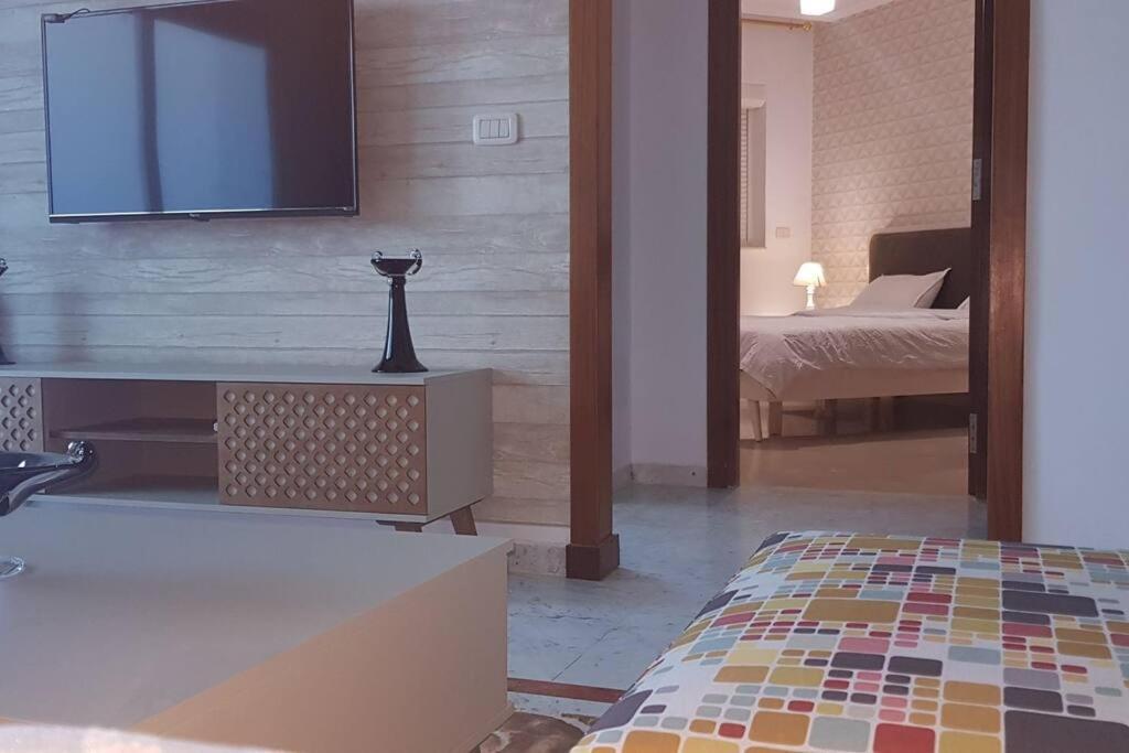 Cosy And Charming Close To Tunisia Mall Lac2 Apartment